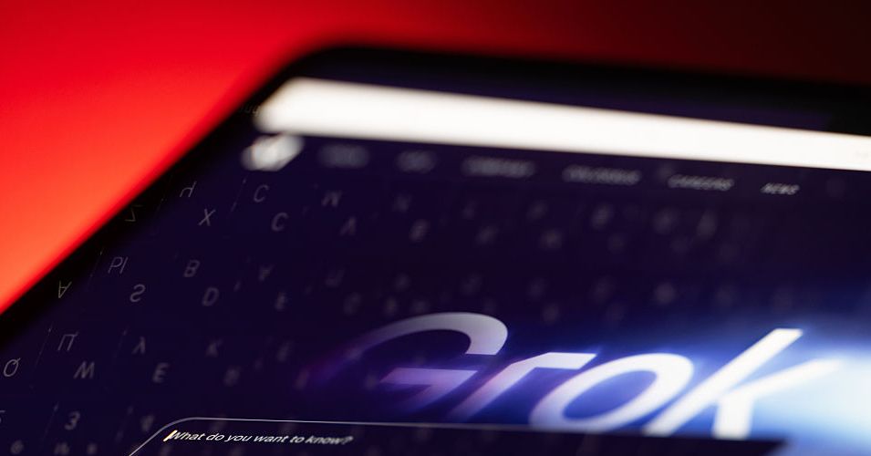 The White House Apparently Ordered Federal Workers to Roll Out Grok ‘ASAP’