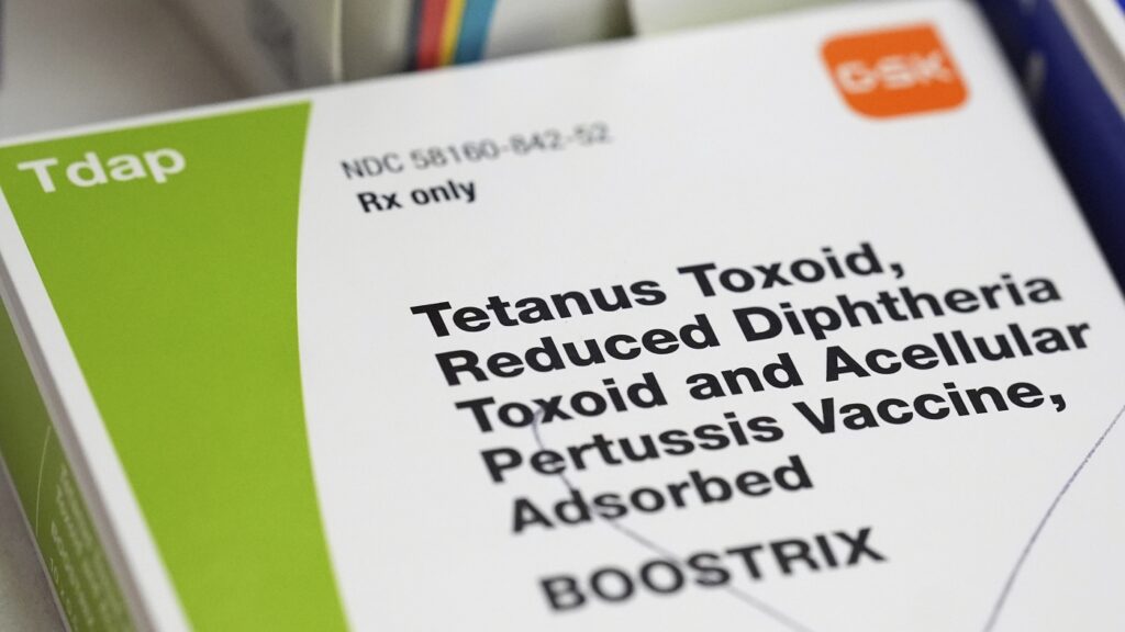 Louisiana officials waited to warn of whooping cough outbreak : Shots